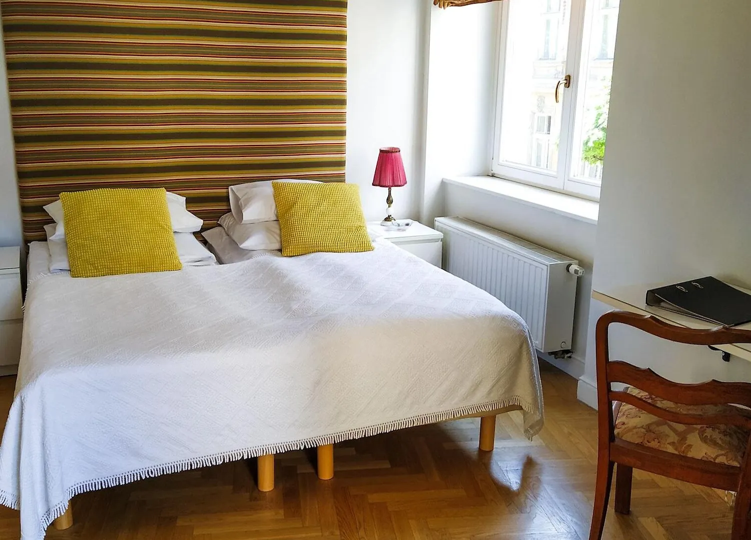 *** Aparthotel Crystal Suites Old Town Cracovia Polonia