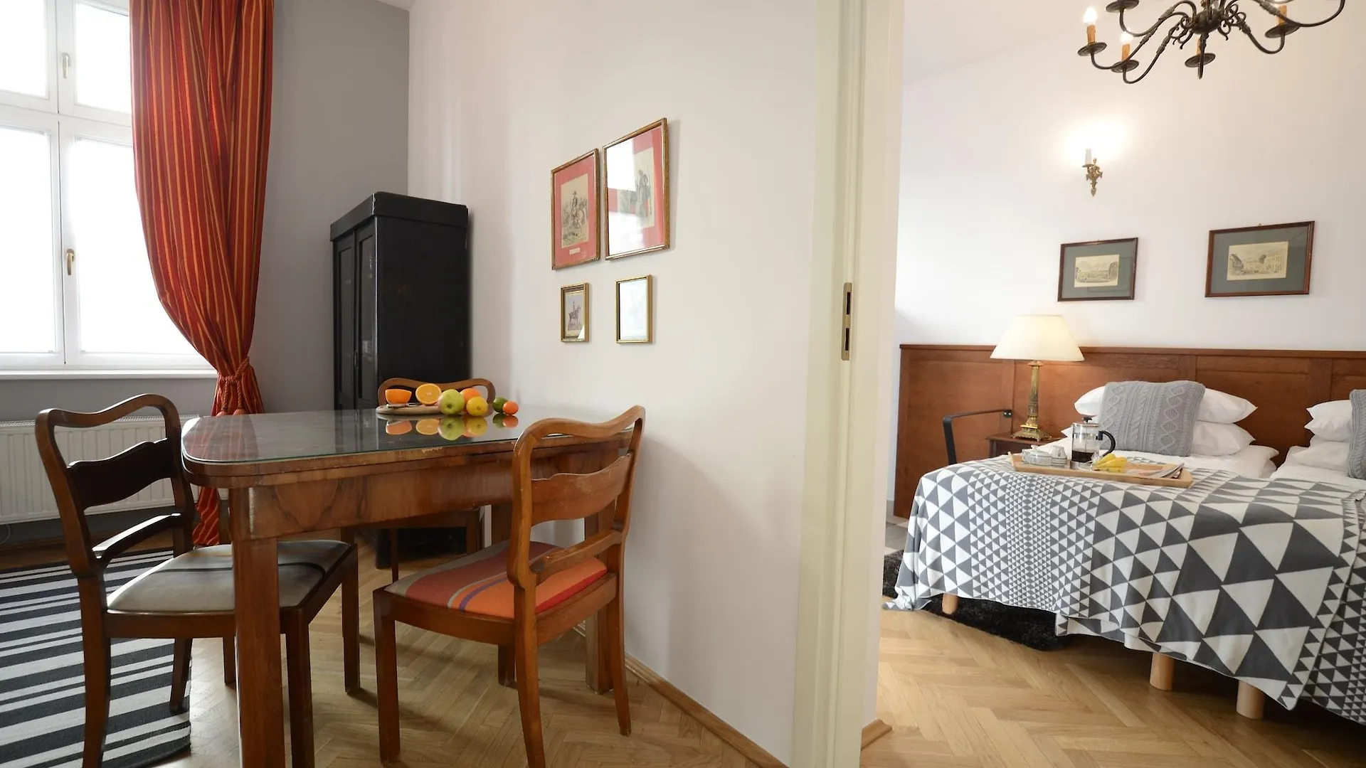 Aparthotel Crystal Suites Old Town Krakow
