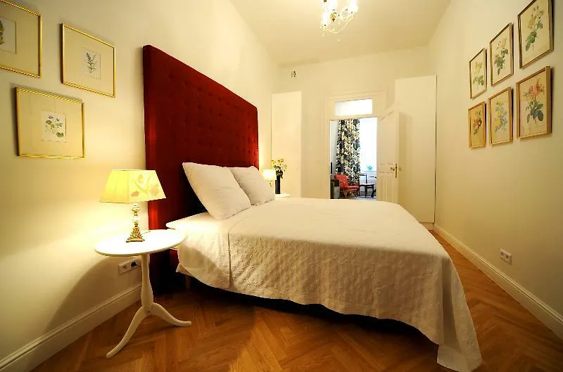 Crystal Suites Old Town Krakow 3*,
